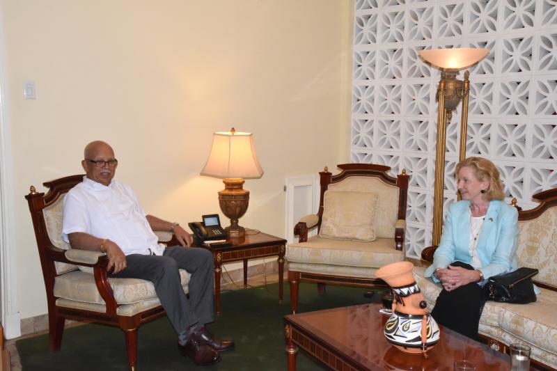 Mr. Reis and Ambassador Lynch in discussion
